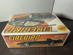 ’82 PONTIAC FIREBIRD 1:25 scale model kit MPC #1-0808 1980s Sealed Kit