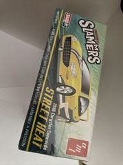 AMT 1227M Street Heat 1998 Chrysler Concorde Slammers SNAPFAST SEALED KIT