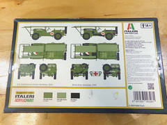 Italeri Model Kit #326 1/4 Ton 4×4 Ambulance Jeep Plus 2 Military Miniatures