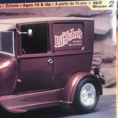 VTG Revell ’26 Ford T Sedan Delivery 1:25 Model Kit 85-2982 Complete Kit 2000