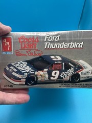 AMT Thunderbird Bill Elliott #9 Coors Light NASCAR 1/25 Kit