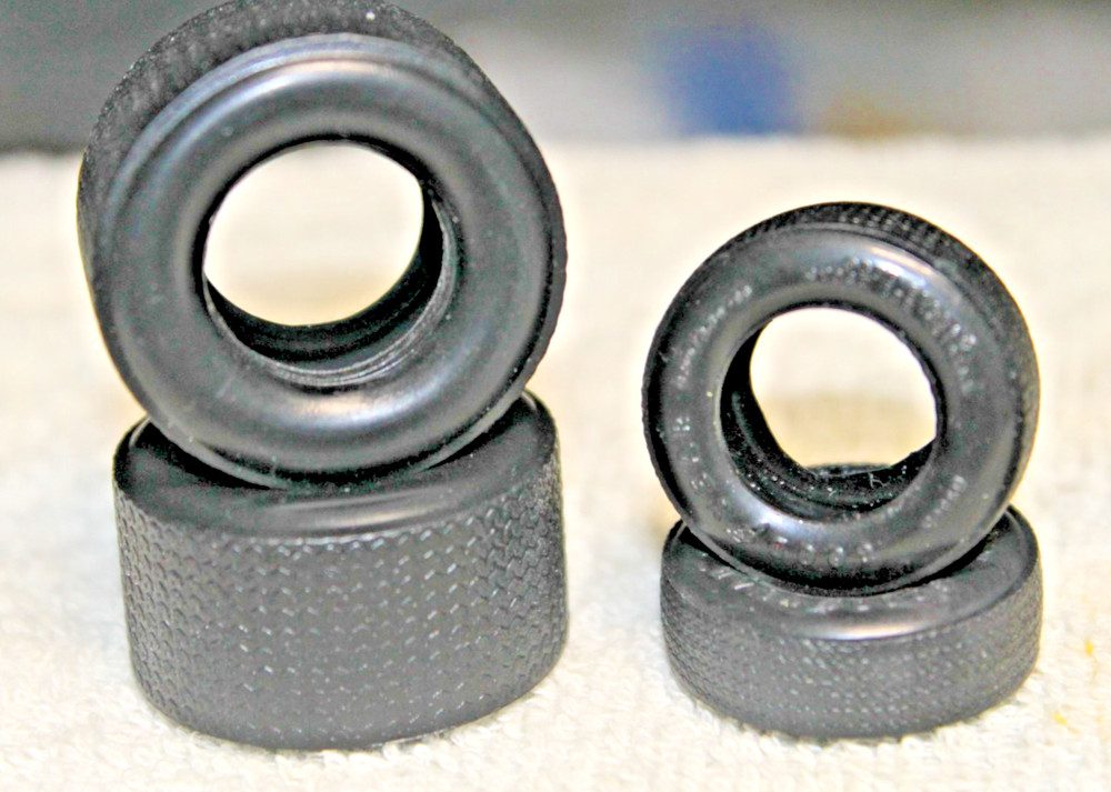 4 SUPER WIDE SUPER STREET SPECIAL TREADED TIRES & 2 FRONT 1/25 SCALE
