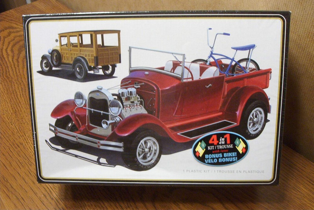 AMT 1929 FORD WOODY/PICKUP 1/25 SCALE MODEL KIT