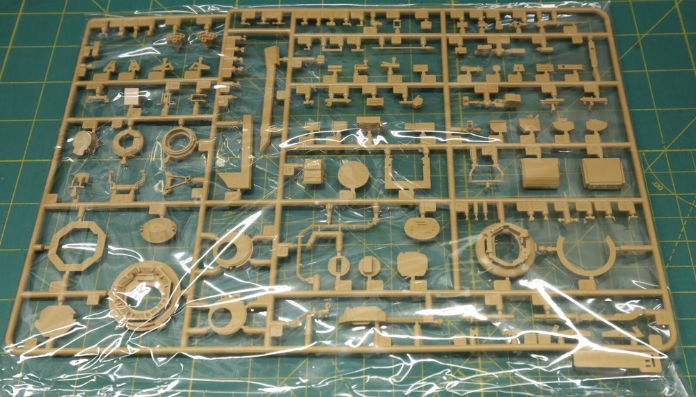 1/35 Scale Rye Field Models M1A1 Abrams 1991 ODS – Small Details Sprue F