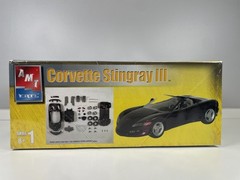 AMT ERTL Guldstrand Grand Sport 90 and Corvette Stingray III Snapfast 1:25 BUNDL