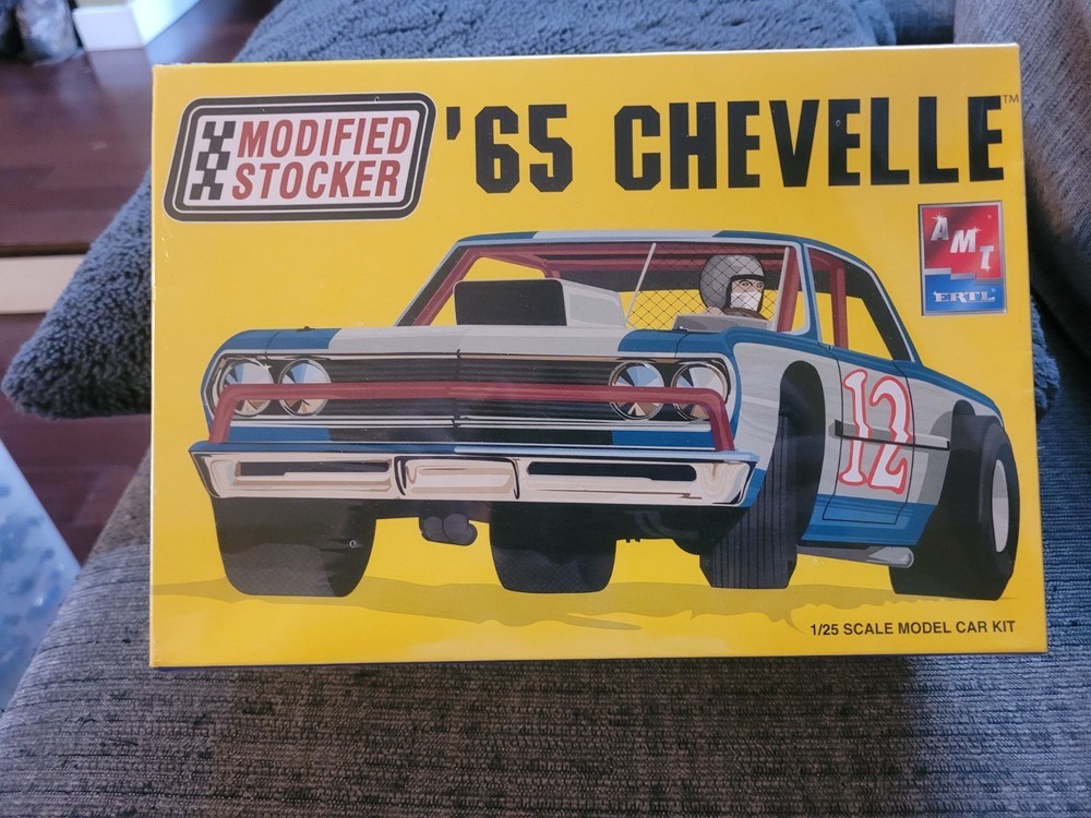 ✨New✨ AMT 1965 Chevelle Modified Stocker 1/25 Scale Sealed Model Kit Chevy 65