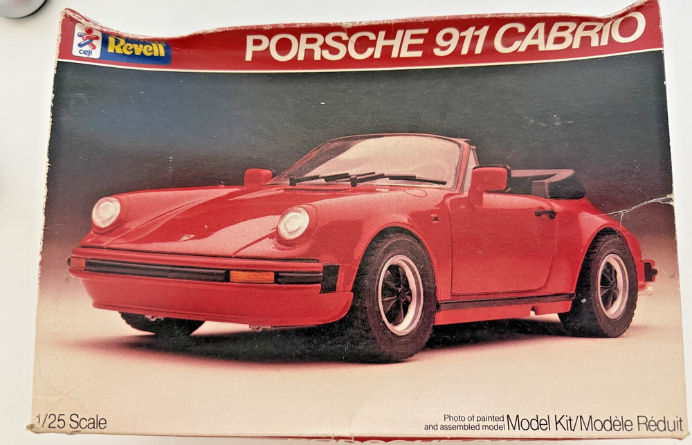 Vintage Porsche 911 Cabrio Revell 1:25 Model Kit # 7102 Unbuilt PARTS ONLY