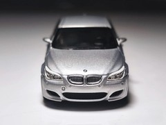 King 1:64 Scale Silver M5 E60 Sedan Sports Diecast Display Toy Collection NIB