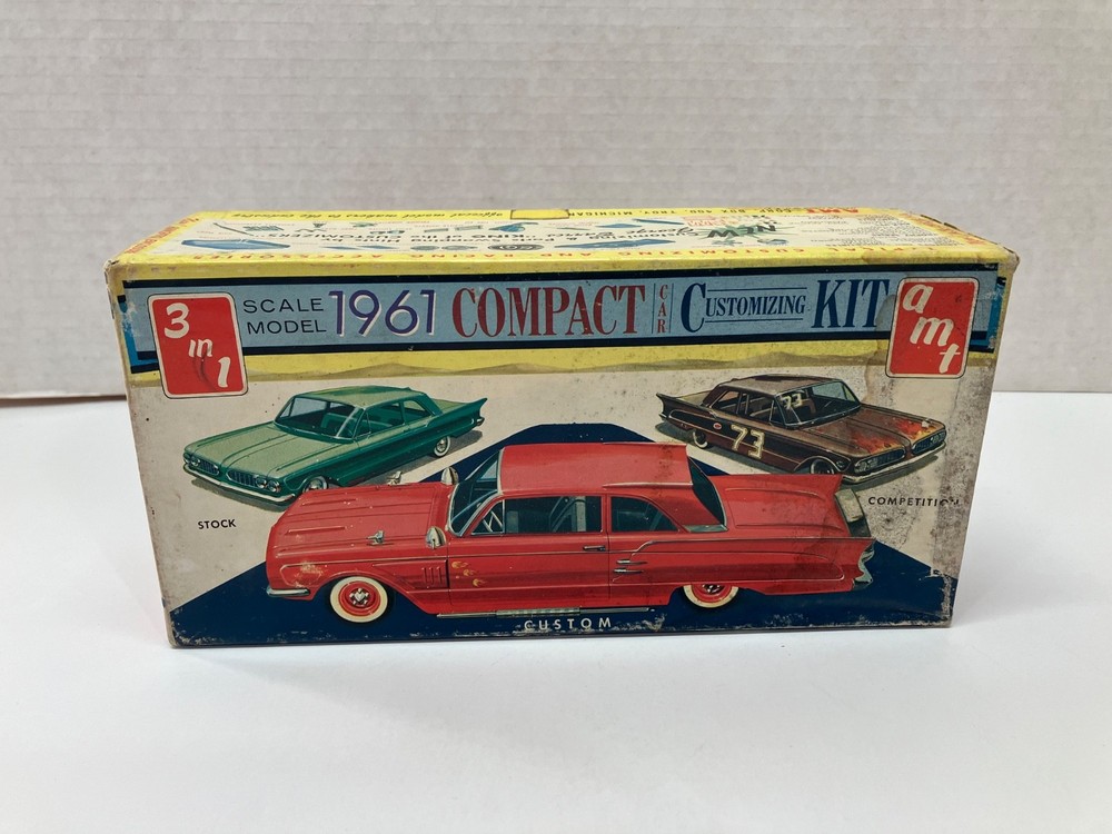 VINTAGE AMT 1/25 SCALE 1961 FALCON HARDTOP MODEL KIT – BOX AND PARTS ONLY