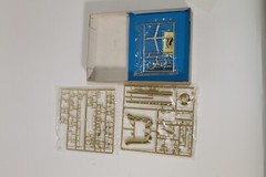 BUNDLE – Two Model Kits – Madoka Ayukawa & Tenor Saxophone