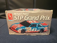 AMT 6728 1/25 43 STP Pontiac Grand Prix Richard Petty NASCAR Model NEW Open Box