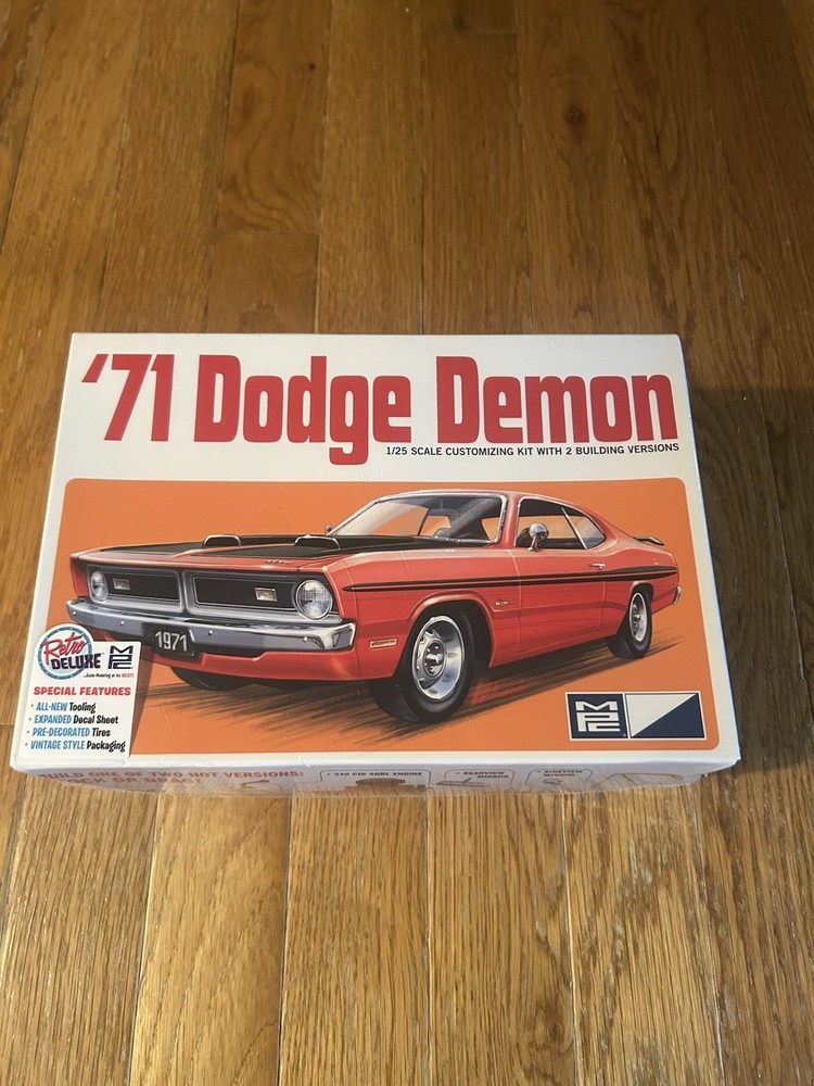 MPC ’71 Dodge Demon Plastic Model Kit Retro Deluxe 1:25 MPC997 Factory Sealed