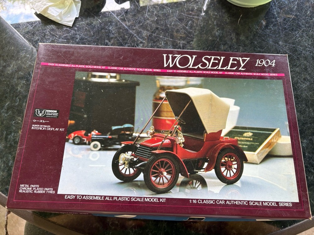 Union 1904 Wolseley 1/16 Scale Model Classic Kit Opened Box