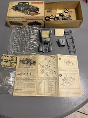 Vintage Plastic Model Car Kits (3)