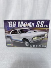 Revell 66 Chevrolet Malibu SS 2N1 1:24 Scale Model Kit Sealed