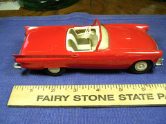 1957 Ford Thunderbird AMT Dealer Promo Car Convertible Red 7″ in length