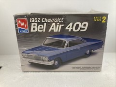 AMT ERTL 1:25 SCALE ” 1962 CHEVROLET BEL AIR 409 ” MODEL # 8716 1993 Toys R Us
