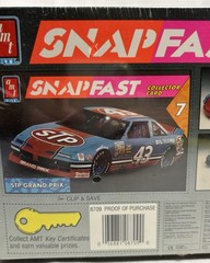 Snap Fast STP Grand Prix #43 Richard Petty 1:32 Plastic Model Kit NIB