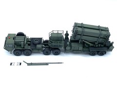 1/72 ARTISAN US Patriot Missile Defense System Launch Vehicle Combat Ver. Model