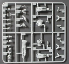 Tamiya 1/35th Scale Panzerkampfwagen IV Ausf F – Figure Parts from Kit No. 35374