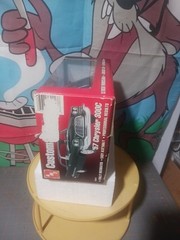 AMT Custom Shop / Green Chrysler 300C 1957 1:25 Plastic Model Kit ! Boxed!