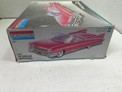 1/25 MONOGRAM 1959 CADILLAC ELDORADO CONVERTIBLE PINK MODEL CAR KIT