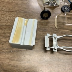 60 FORD FALCON 4DR MODEL KIT *PARTS OR RESTORE*