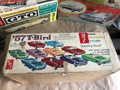 AMT 3 Way 1957 Ford Thunderbird T-bird George Barris Model Kit T2257 BOX 1:25
