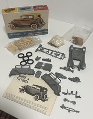 Hubley Model A Victoria Metal Model Kit 1/20 Scale No. 4866-300 Vintage Complete