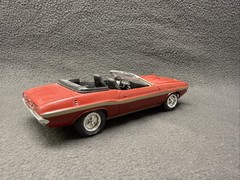 AMT ’70 Challenger R/T Convertible Model 1/25 Built Muscle Car Dodge Mopar 440