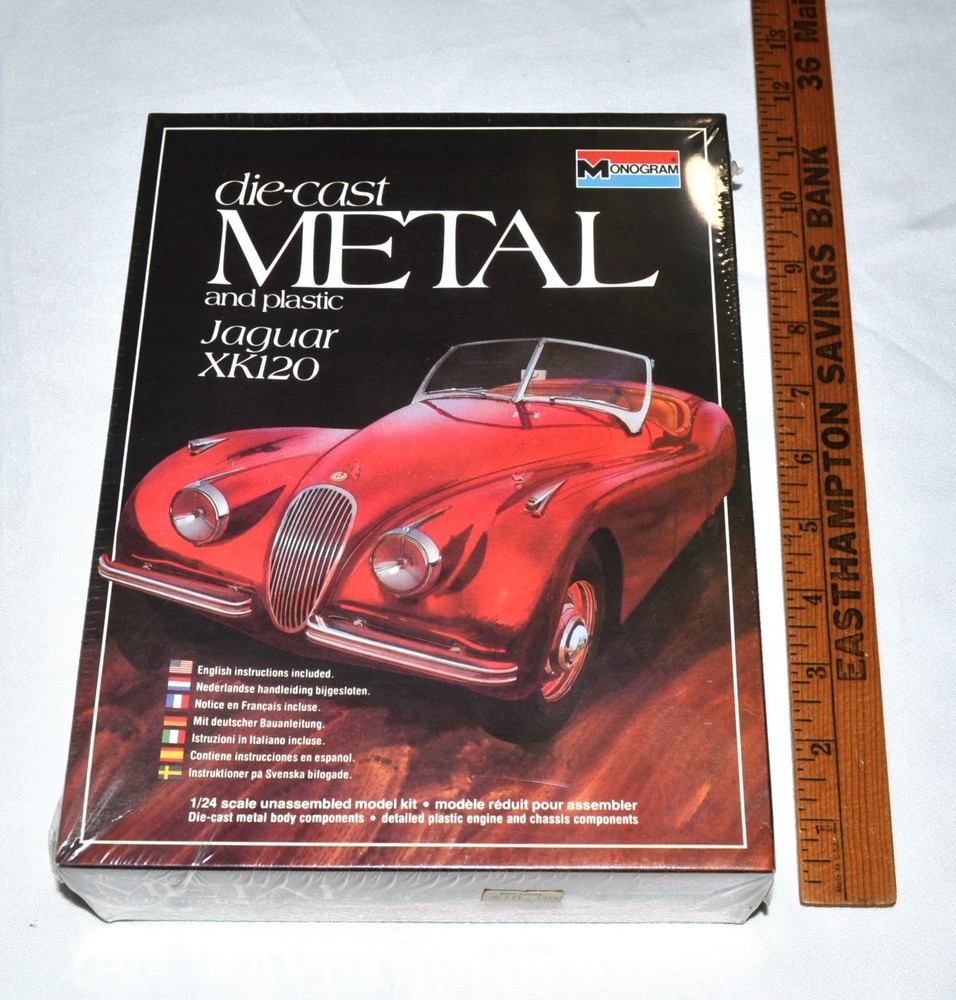New Sealed NOS Jaguar XK120 Monogram 1:24 Scale Metal & Plastic Model Car Kit No