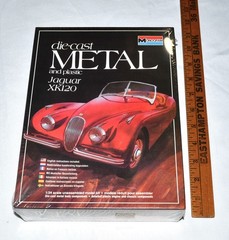 New Sealed NOS Jaguar XK120 Monogram 1:24 Scale Metal & Plastic Model Car Kit No