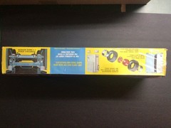 AMT 3950 ~ FRUEHAUF 40’ Reefer model kit ~ SEALED!!!