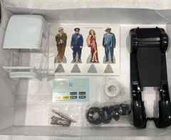 Minicraft 1933 Metropolitan Police Town Car 1:16 Plastic Unassembled Kit 11230