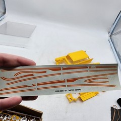 UH Monogram Yellow 1957 Chevy Nomad 1/25 Scale Model Kit #2235 READ DESCRIPTION