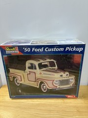 Revell Monogram ‘50 Ford Custom Pickup Model Kit 85-2494 1/25 Factory Sealed