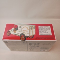 AMT ’23 T Delivery Van 1/25 Scale Model Kit Nestle Edition 2015 New Sealed 860