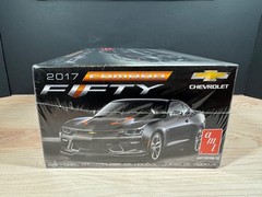 AMT – 2017 CHEVY CAMARO “FIFTY” – 1:25 SCALE KIT #AMT1035M/12 – FACTORY SEALED
