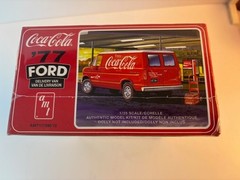 AMT ’77 Ford Coca-Cola Delivery Van W/Coke Accessories 1/25 !!Factory Sealed!!