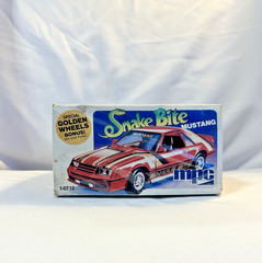 MPC FORD Mustang Cobra “Snake Bite” 2 ‘n 1 model kit NEW in FACTORY SEALED BOX