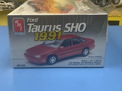 AMT ERTL FORD TAURUS SHO #6145 HTF RELEASED IN 1990 NEW