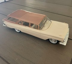 LOOK! 1959 Chevrolet Nomad Station Wagon Dealer Promo Car, Cream/Gold – Friction