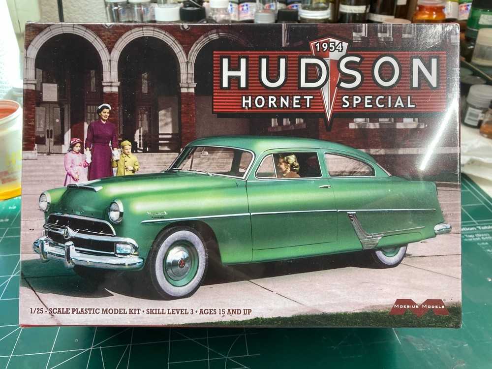 Moebius 1/25 1954 Hudson Hornet Special New Sealed
