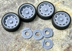 1/24 Scale: 24-Inch “US Mags Scottsdale” Wheels And Tires; Resin;1/25
