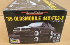 Revell ’85 Oldsmobile 442/FE3-X Show Car Open All Parts Sealed 1:25 Kit 4446
