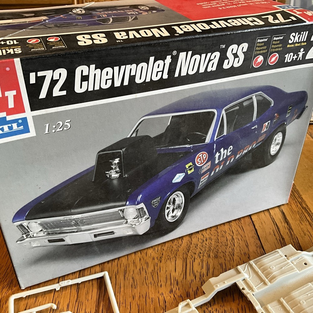 AMT ERTL ’72 Chevy Nova SS Model Car 1:25 INCOMPLETE For PARTS