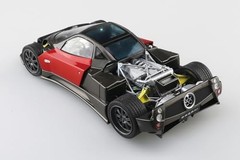 Aoshima 1/24 The Supercar Series No.19 2005 Pagani Zonda F Plastic Model Kit