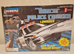 Lindberg Snap Fit Dancin’ Police Cruiser Lowrider Kit 73019 Sealed Dented Box