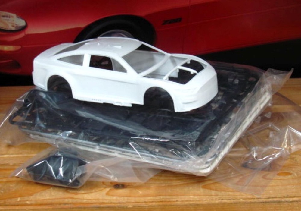DONOR NASCAR 2024-2025 DARK HORSE FORD MUSTANG NASCAR STOCK CAR KIT – 1/24