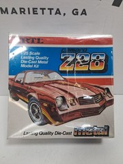 1/25 ERTL – CHEVROLET CAMARO Z28 – Die Cast Model Kit – New – 8106 – 1980
